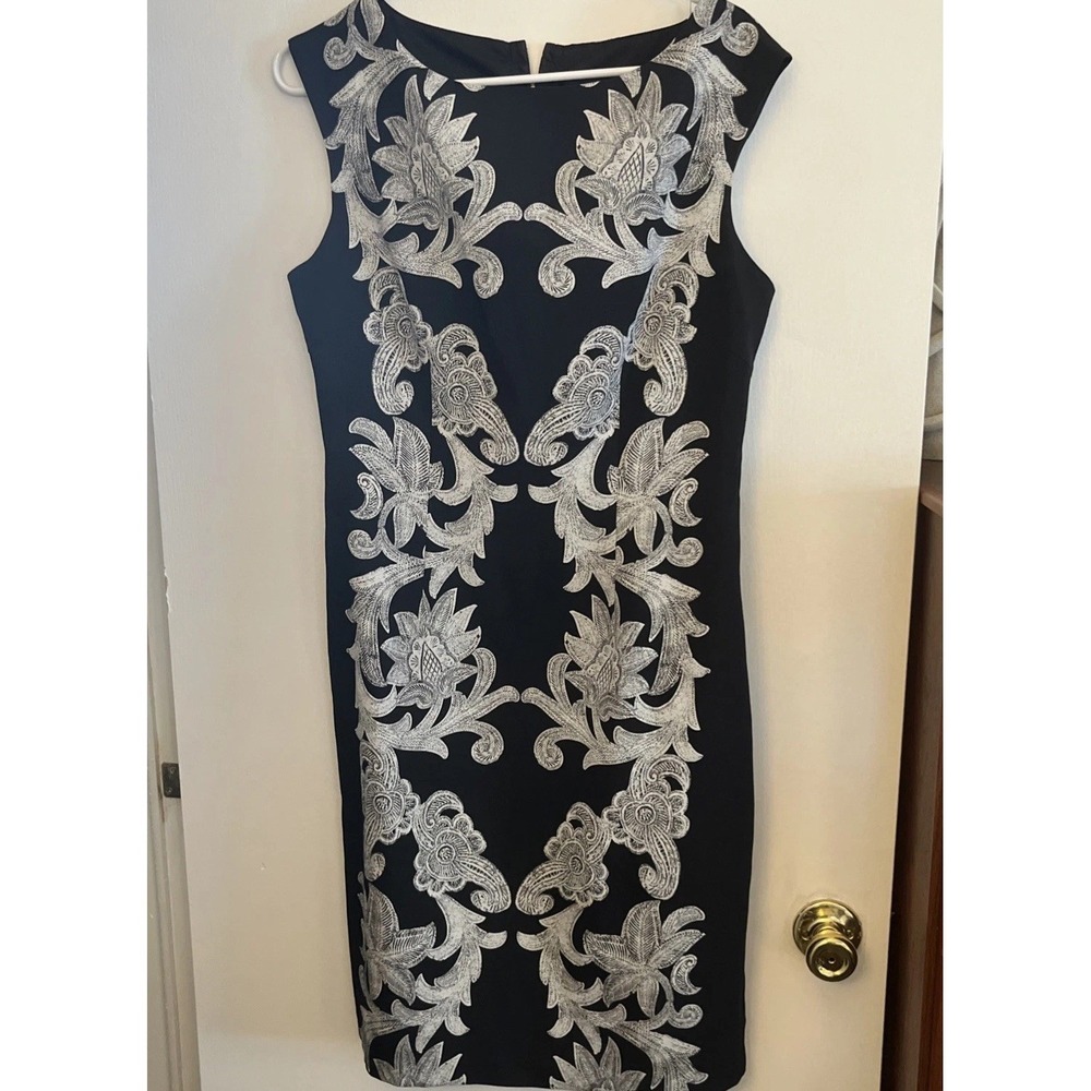 Adrianna papell Sheath Dress 8 Black White Line Exposed Zipper Evening Office